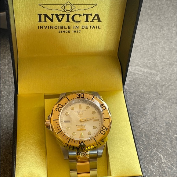 Men’s Invicta watch - Picture 1 of 10